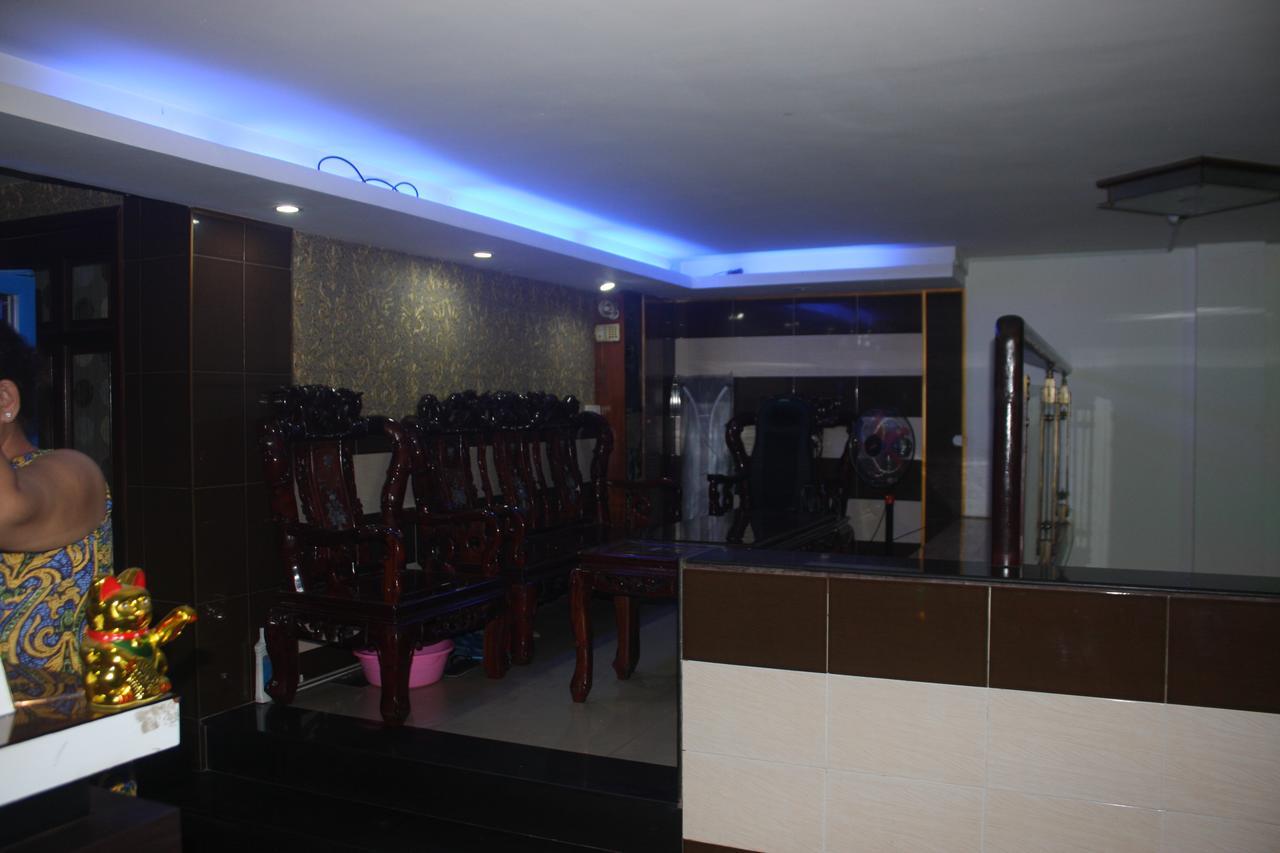 Binh Dung Hotel Хошимин Экстерьер фото