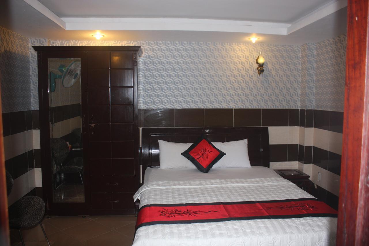 Binh Dung Hotel Хошимин Экстерьер фото